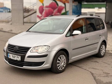 Авто Volkswagen Touran 2009 № 8468493