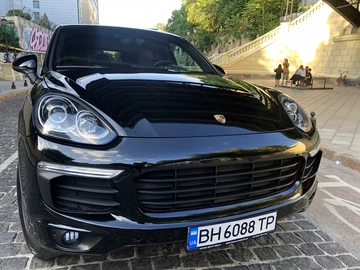 Авто Porsche Cayenne S Hybrid 2016 № 8469053
