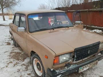 Авто ВАЗ 2107 1984 № 8469341