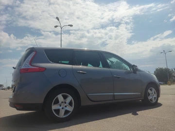 Авто Renault Scenic Iii 2015 № 8469369