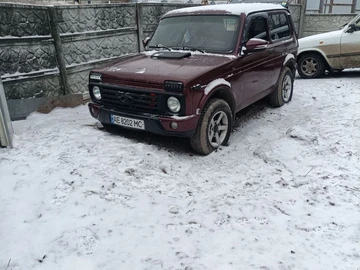 Авто ВАЗ 2121 1992 № 8469370