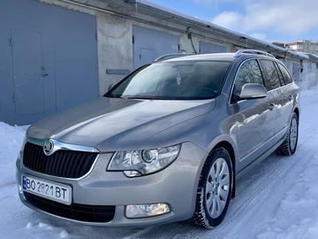 Авто Skoda Superb 2010 № 8469628
