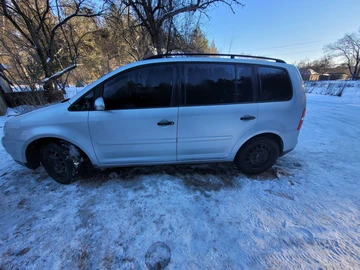 Авто Volkswagen Touran 2008 № 8469671