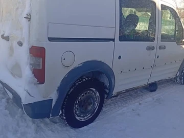Авто Ford Tourneo Connect 2004 № 8469792