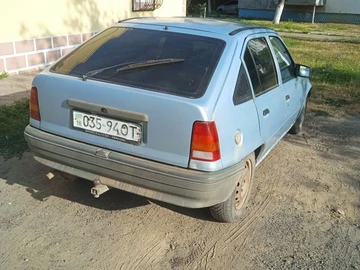 Авто Opel Kadett 1985 № 8470158