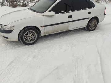 Авто Opel Vectra 1997 № 8470276