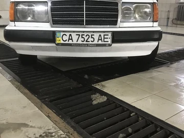 Авто Mercedes E Серия 1986 № 8471104