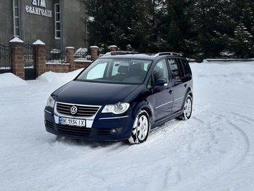 Авто Volkswagen Touran 2007 № 8471109