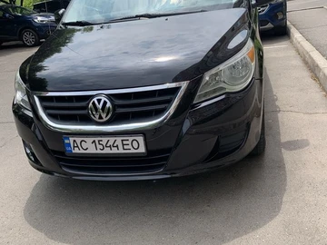 Авто Volkswagen Routan 2012 № 8471206