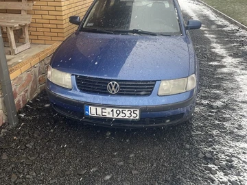 Авто Volkswagen Passat Sedan 1999 № 8471292