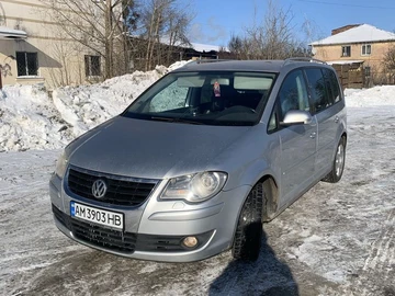 Авто Volkswagen Touran 2005 № 8471331