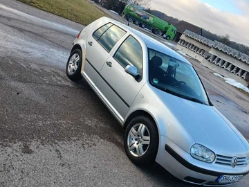Авто Volkswagen Golf 2002 № 8471429