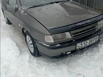 Авто Opel Vectra 1989 № 8471474