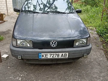 Авто Volkswagen Passat Sedan 1993 № 8471639