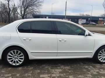 Авто Skoda Superb 2013 № 8471768