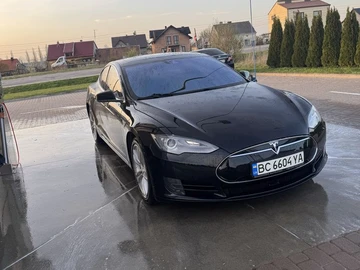 Авто Tesla Model S 2015 № 8472081