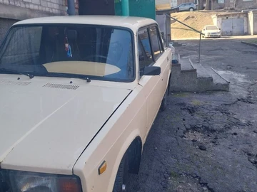 Авто ВАЗ 2107 1984 № 8472152