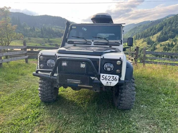 Авто Land Rover Defender 1999 № 8473155