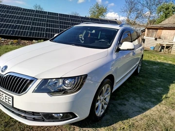 Авто Skoda Superb 2014 № 8473312