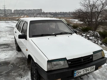 Авто ВАЗ 2109 1995 № 8473380