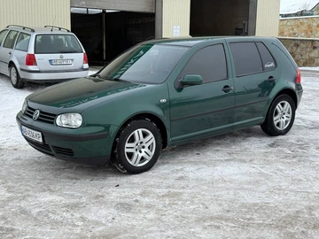 Авто Volkswagen Golf 1999 № 8474068
