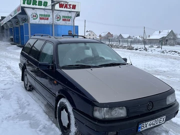 Авто Volkswagen Passat Variant 1992 № 8474167