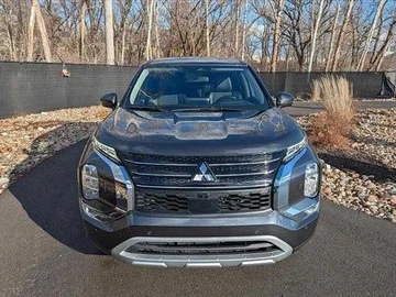 Авто Mitsubishi Outlander 2023 № 8474246