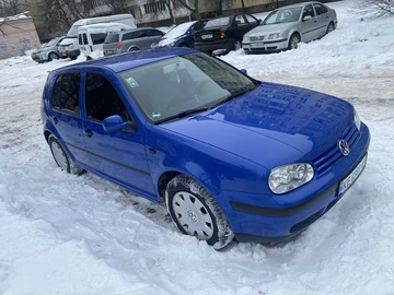 Авто Volkswagen Golf 2001 № 8474615