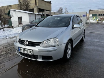 Авто Volkswagen Golf 2004 № 8474714