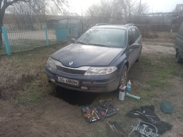Авто Renault Laguna 2001 № 8474953