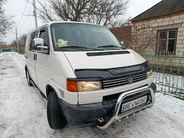 Авто Volkswagen Transporter 2000 № 8475012