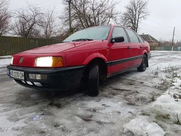 Авто Volkswagen Passat Sedan 1992 № 8475100