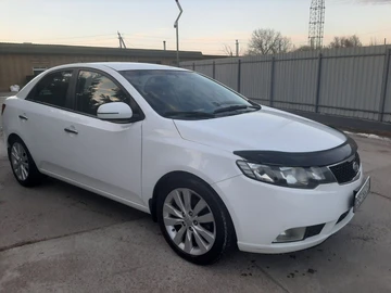 Авто KIA Cerato Forte  2010 № 8475173