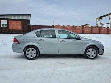 Авто Opel Astra 2012 № 8475353
