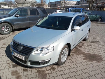 Авто Volkswagen Passat Variant 2010 № 8475440