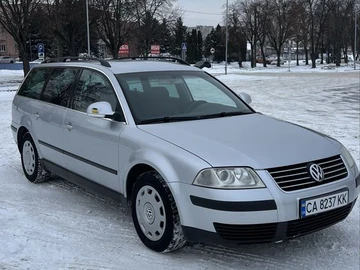 Авто Volkswagen Passat Variant 2005 № 8475470