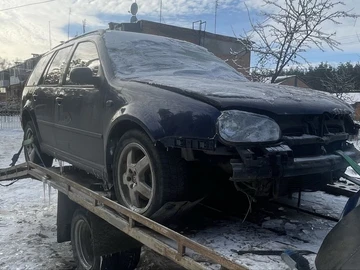Авто Volkswagen Golf 2001 № 8475581