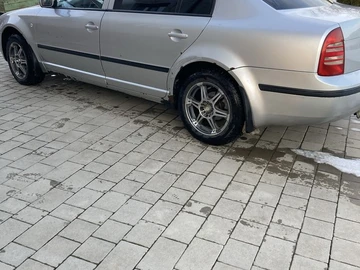 Авто Skoda Superb 2005 № 8475679