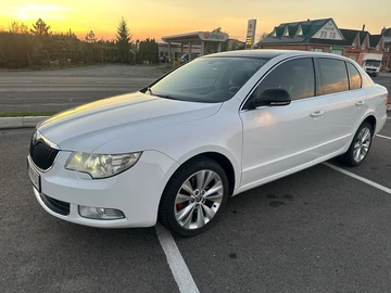Авто Skoda Superb 2009 № 8475711