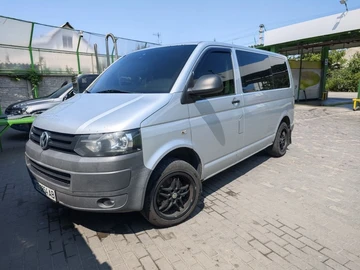 Авто Volkswagen Transporter 2012 № 8476411