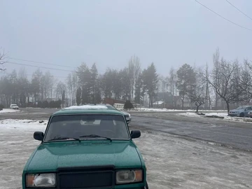 Авто ВАЗ 2107 2004 № 8476496