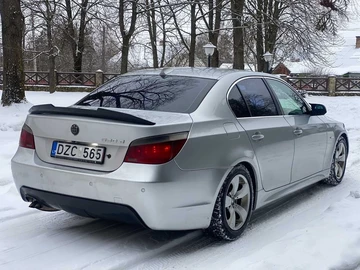 Авто BMW 5 Серия 2004 № 8476523