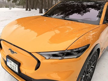 Авто Ford Mustang 2022 № 8477087