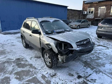 Авто Hyundai Tucson 2008 № 8477142