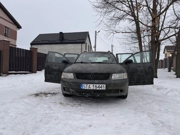 Авто Volkswagen Passat Hatchback 1998 № 8477399