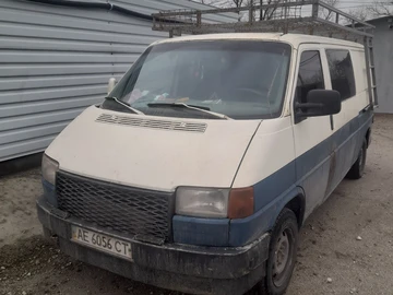 Авто Volkswagen Transporter 1992 № 8477451