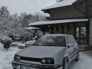 Авто Volkswagen Golf 1992 № 8477496