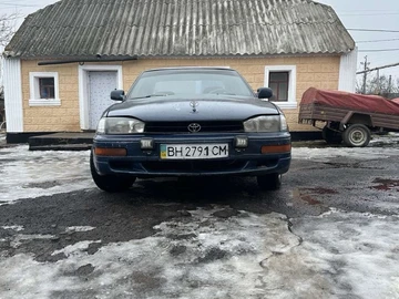 Авто Toyota Camry 1992 № 8477995