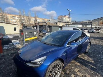 Авто Tesla Model 3 2018 № 8478572
