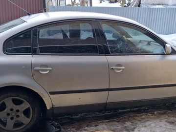 Авто Volkswagen Passat Sedan 1999 № 8479024